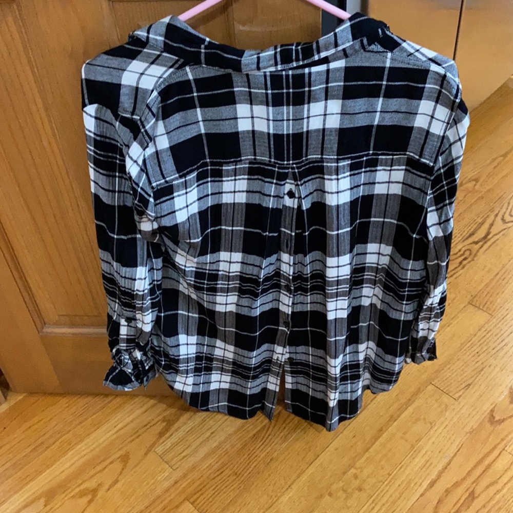Cute black and white flannel shirt - Picture 2 of 4